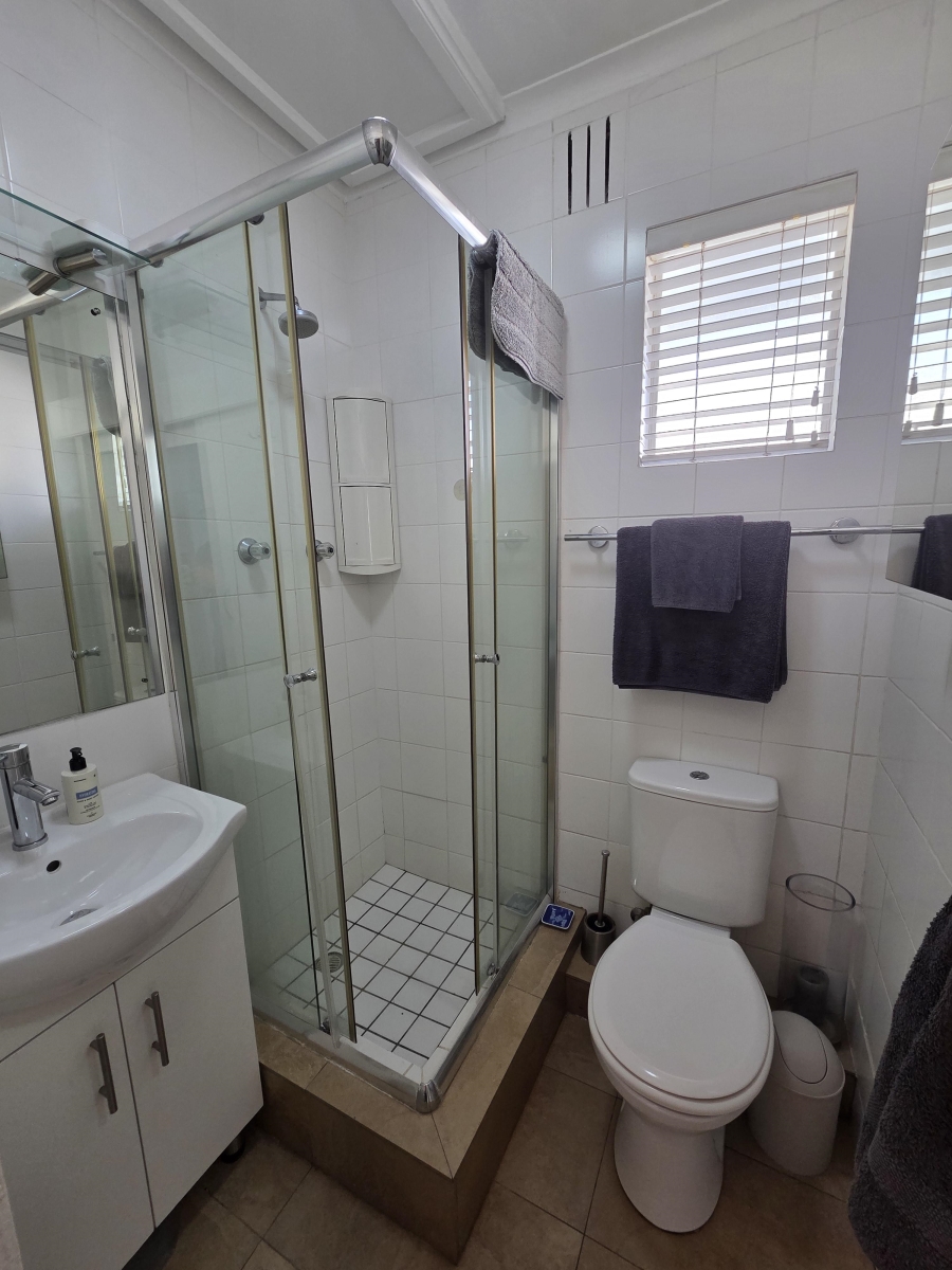 To Let 2 Bedroom Property for Rent in Sea Point Western Cape